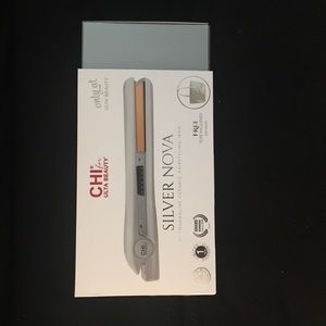 Chi 1 inch Silver Nova Flat Iron Brand New